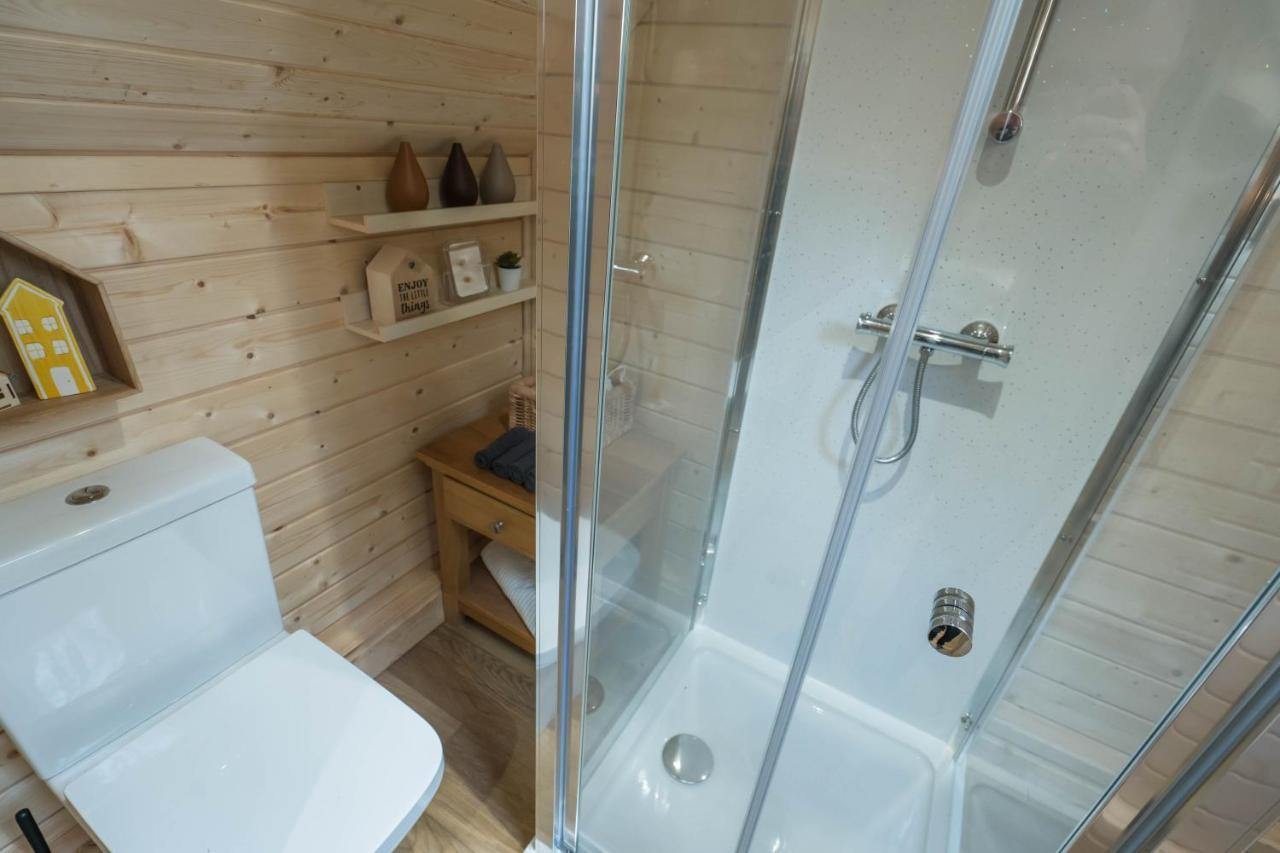 Cozy Carluke Lodge Retreat מראה חיצוני תמונה